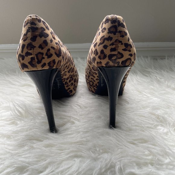 KARDASHIAN KOLLECTION Cheetah Print 5" Platform Heels 75802 Size 10M Used - Picture 6 of 8